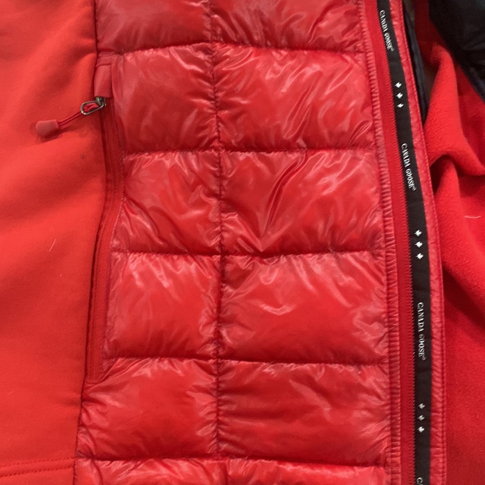 Canada Goose Red Zip Up Vest in Size L - Picture 10 of 12